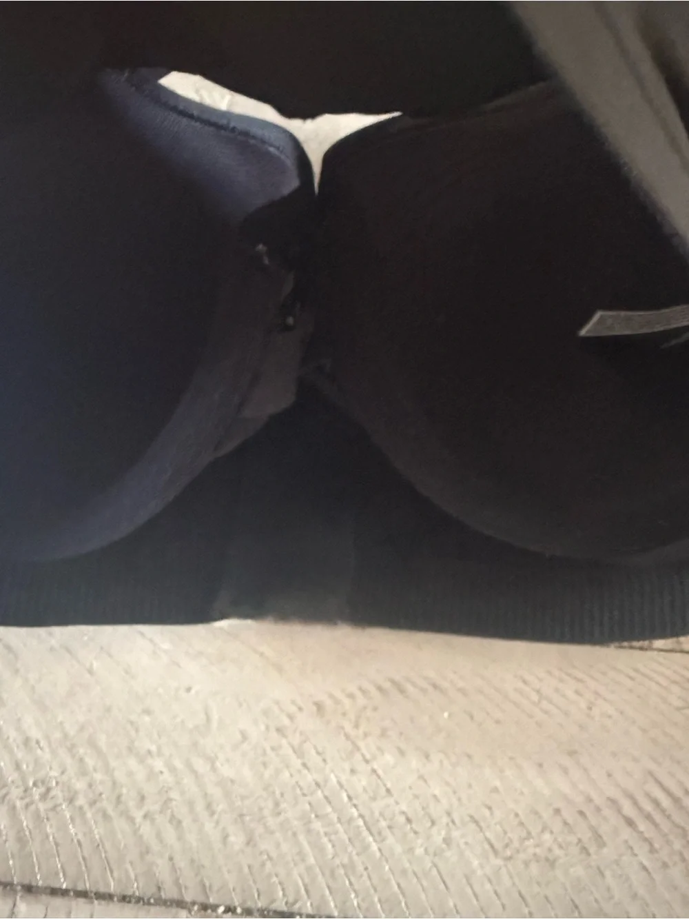 Victoria’s Secret VSX Knockout Front-Zip Black Sports Bra - 34DD